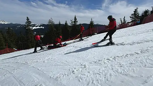 Kayak merkezinde kalp masajının önemine dikkat çeken tatbikat