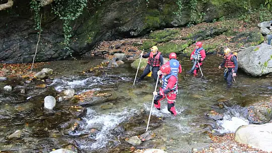 Kayıp anne ve oğlunu arama çalışmaları devam ediyor