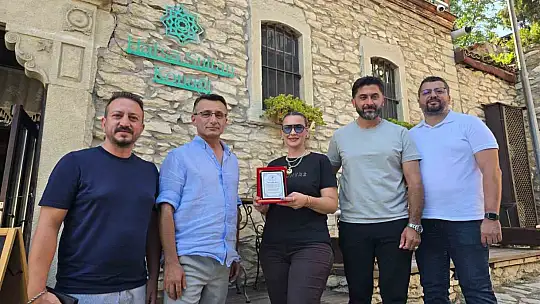 Kayıp Aras'a anne şefkati: Polis gelene kadar başından ayrılmadı