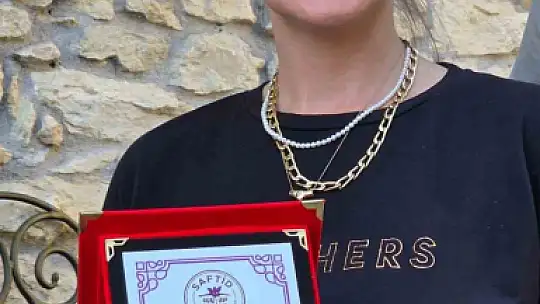Kayıp Aras'a anne şefkati: Polis gelene kadar başından ayrılmadı