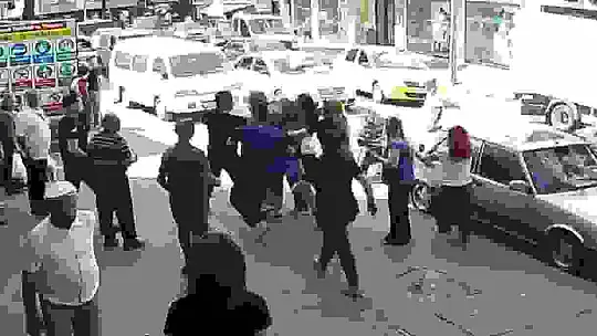 Kadın sürücü darp edildi