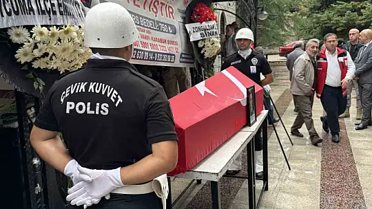 Kazada hayatını kaybeden polis memuru gözyaşları arasında toprağa verildi