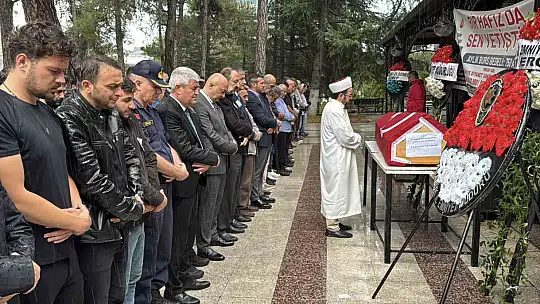 Kazada hayatını kaybeden polis memuru gözyaşları arasında toprağa verildi