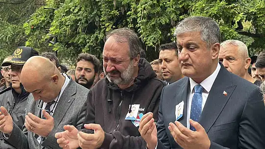 Kazada hayatını kaybeden polis memuru gözyaşları arasında toprağa verildi