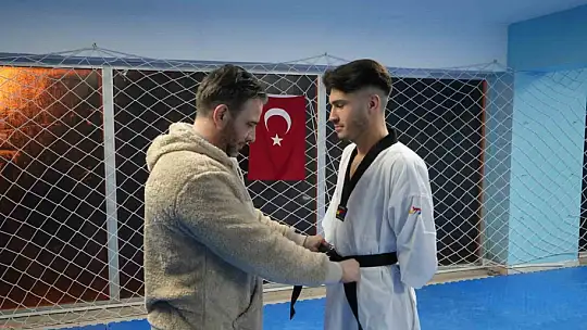 Kazada kollarını kaybetti, taekwondoyla hayata yeniden bağlandı
