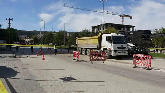 Kazı sırasında patlayan doğalgaz borusu büyük paniğe yol açtı