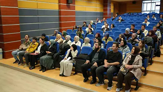 KBÜ'de tez yazım sürecine yönelik atölye çalışmaları sürüyor