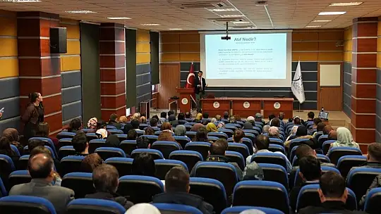 KBÜ Tez Yazım Atölyesinde bilimsel etik ve atıf kültürü ele alındı