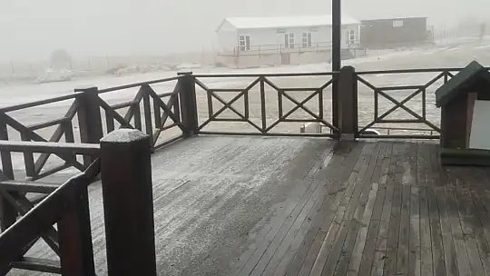 Keltepe Kayak Merkezine mevsimin ilk karı düştü