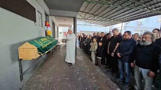 Kendisinden haber alınamayan yaşlı adamın ölümünde cinayet şüphesi