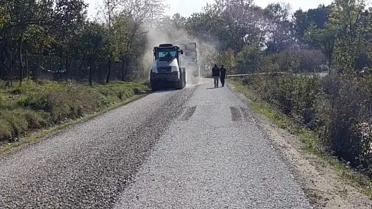 Kış öncesi köy yollarında yoğun çalışma