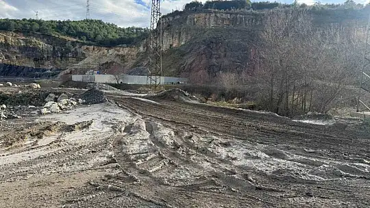 Kıyıcak Mahallesi Kavaklı Sokak'ta çamur isyanı