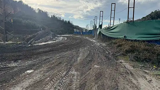 Kıyıcak Mahallesi Kavaklı Sokak'ta çamur isyanı