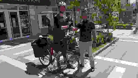 Kız arkadaşından ayrılınca dünya turuna çıkan genç gezgin bir yılda 8 bin kilometre pedal çevirdi