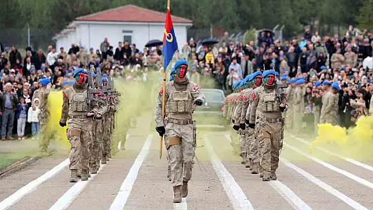 Komandoların gösterisi mest etti