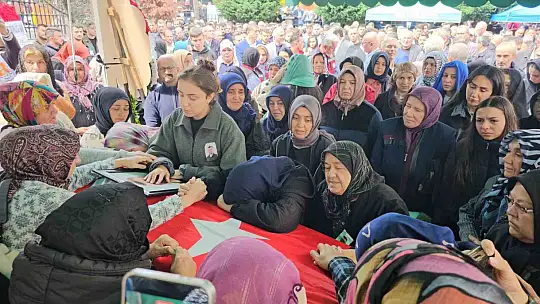 Kömür silosunda hayatını kaybeden madenci son yolculuğuna uğurlandı