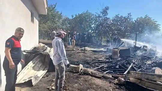 Kömürlükte yangın çıktı