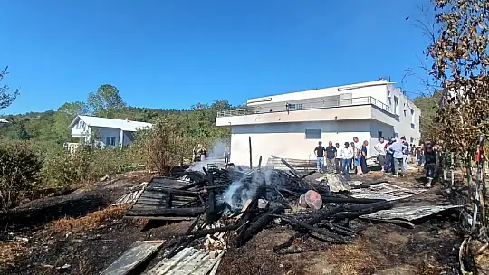 Kömürlükte yangın çıktı