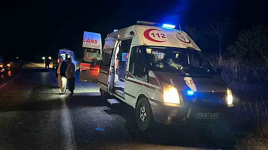 Kontrolden çıkan otomobil takla atıp ters döndü: 1'i çocuk 4 yaralı