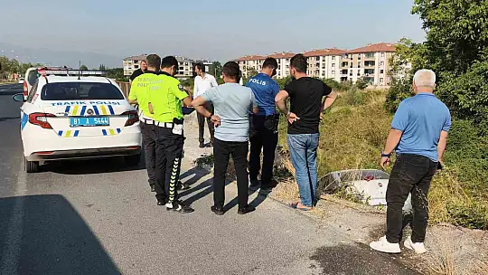 Kontrolden çıkan otomobil tarlaya uçtu 1 kişi yaralandı