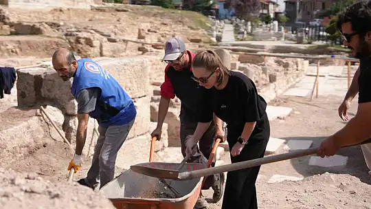 Konuralp'e destek devam ediyor