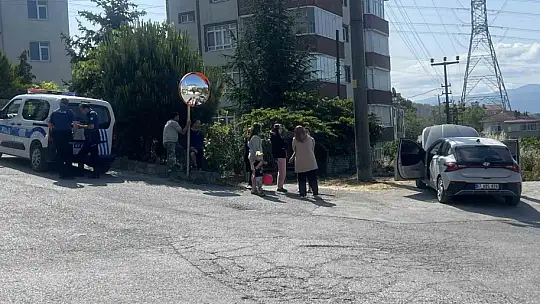 Kopan elektrik telleri otları, otlarda aracı yaktı