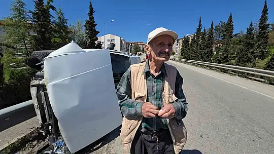 Köprüde kontrolden çıkan otomobil yan devrildi