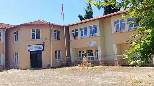 Köy okulunun kapıları 7 yıl sonra açılacak