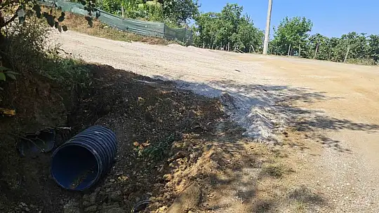 Köylerde boru çalışmaları sürüyor