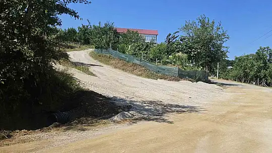 Köylerde boru çalışmaları sürüyor
