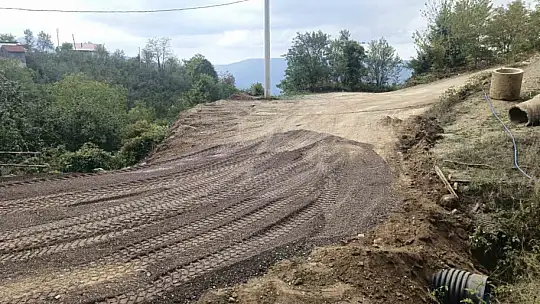 Köylerin içme suyu hattında yenileme sürüyor