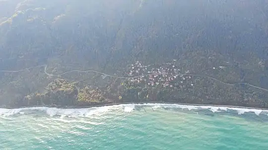 Köylülerin yaptığı teras manzarasıyla ziyaretçileri mest ediyor