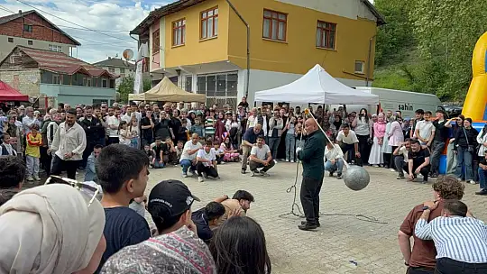 Kurban Bayram'nda çocuklar gibi eğlendiler