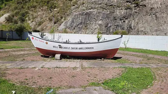 Kurtuluş Savaşı döneminde karaya cephane çıkartılan piyade kayığının tek örneği Kastamonu'da sergileniyor