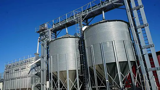 KUZKA'nın desteğiyle kurulan mısır kurutma tesisi ile çiftçiler ürünlerini değerinde satabilecek