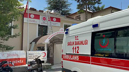 Merdivenden düşen işçi yaralandı