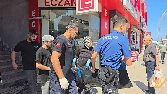 Merdivenlerde baygın bulunan kişi hastaneye kaldırıldı