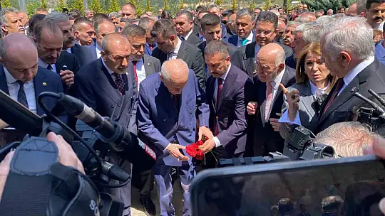 MHP Lideri Bahçeli, Ülkücü Şehitler Anıtı'nı ziyaret etti