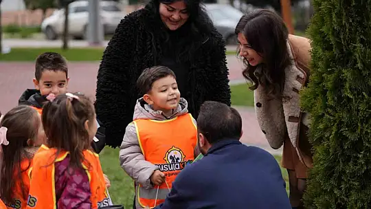 Minik ellerden, büyük destek eli