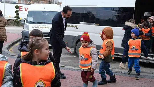 Minik ellerden, büyük destek eli