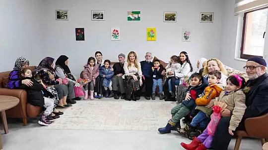 Minik kalpler, çınarların gölgesinde