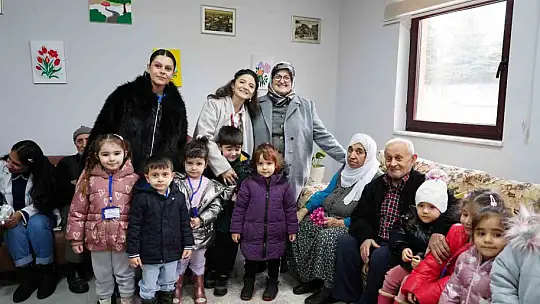 Minik kalpler, çınarların gölgesinde