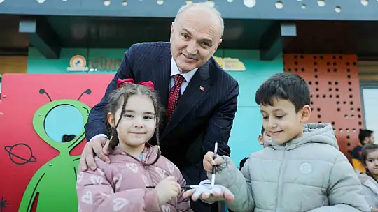 Minik öğrenciler hem eğlendi hem öğrendi