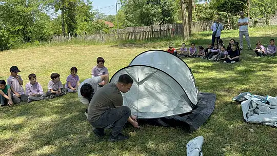Minik öğrencilerin kamp sevgisi