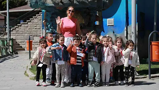 Minikler Evcil Hayvan Parkı'nı gezdi