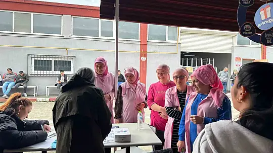 Mobil sigara bırakma polikliniğine kadın işçilerden yoğun ilgi