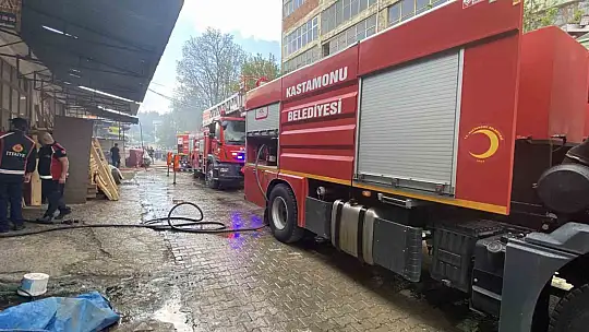Mobilya atölyesinde korkutan yangın