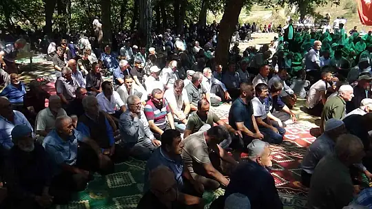 Mudurnu'da Hacet Bayramı coşkusu: Yüzlerce kişinin katılımıyla kutlandı