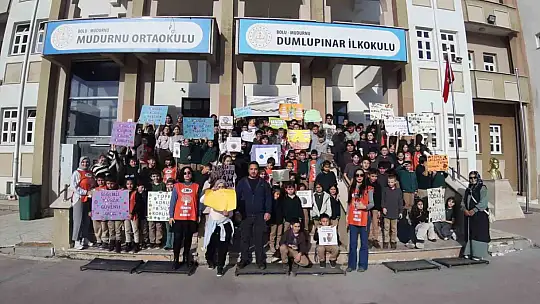 Mudurnu'da öğrenciler erozyon farkındalığı için yürüdü