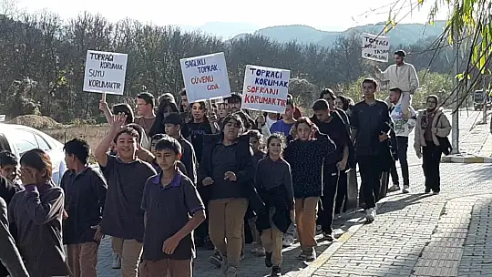 Mudurnu'da öğrenciler erozyon farkındalığı için yürüdü